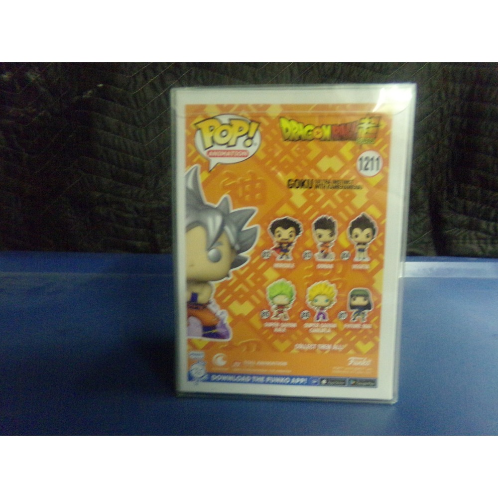 Goku Ultra Instinct with Kamehameha 1211 2022 Fall Convention Exclusive - Picture 3 of 6